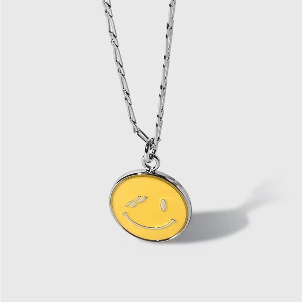 WE11DONE SMILE NECKLACE Yellow Smiley Face Pendant Necklace